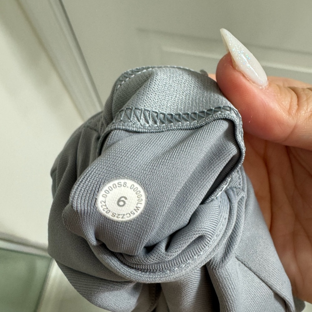Lululemon rhino gray set - Picture 7 of 8